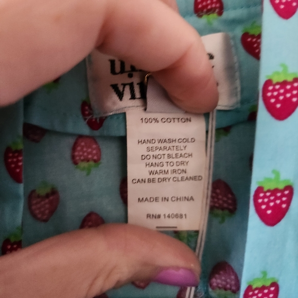 Unique Vintage light blue strawberry print button up top size 1X women's - Picture 6 of 8